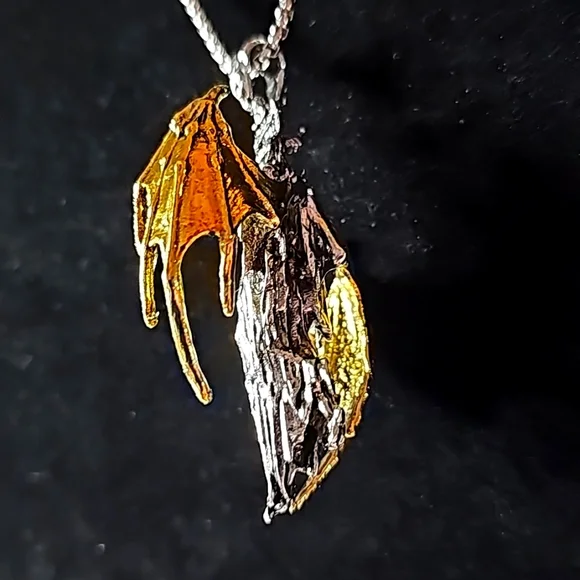 Lilith Pendant - Picture 2 of 4